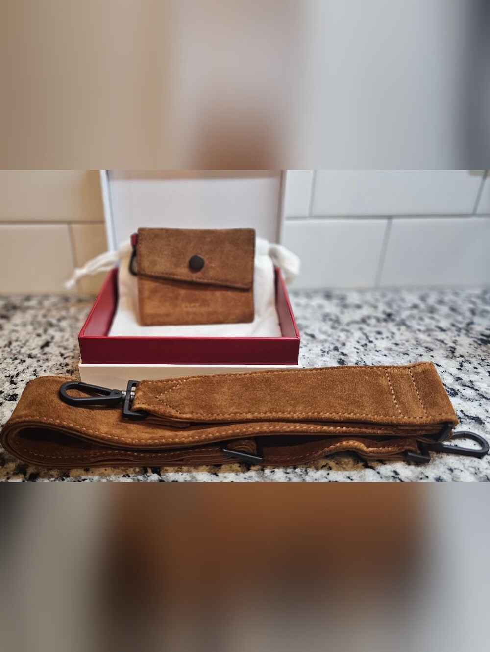 Hammitt Daniel | Mahogany Suede​/​Bronze | Lrg - Picture 11 of 14